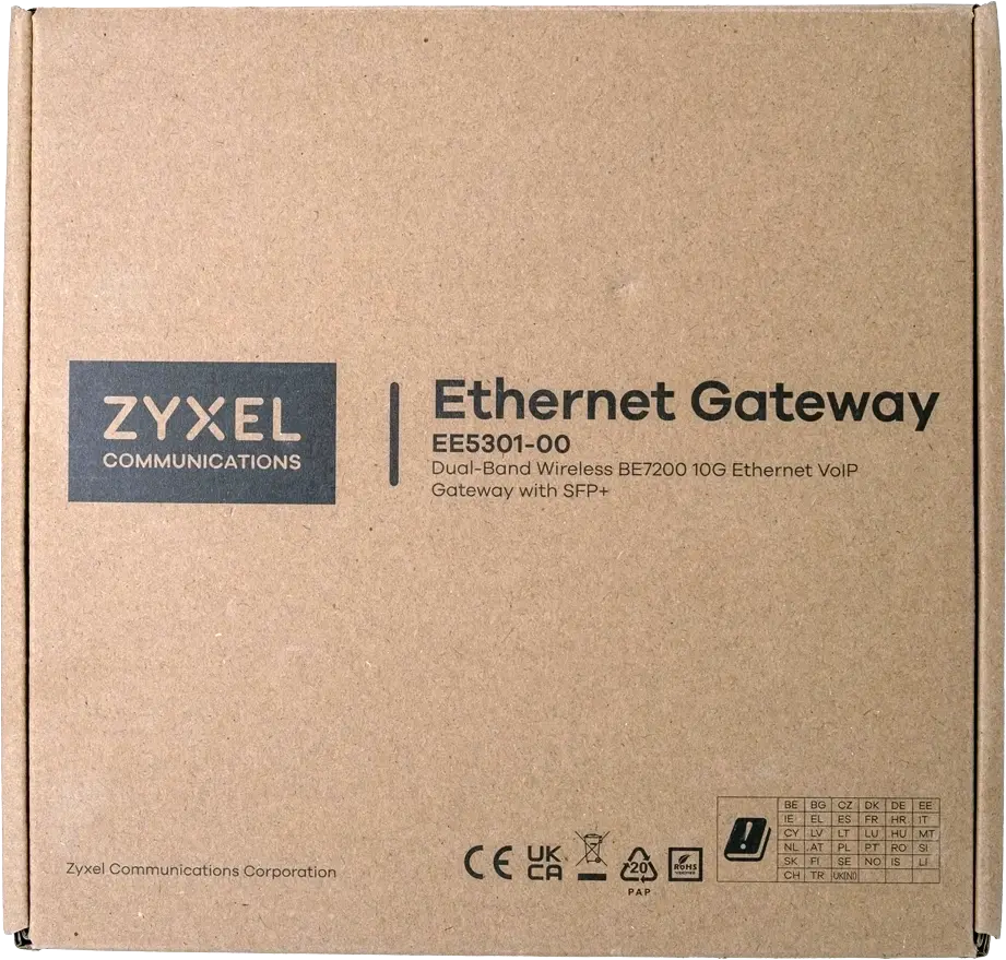 Förpackning till en Zyxel EE5301-router.